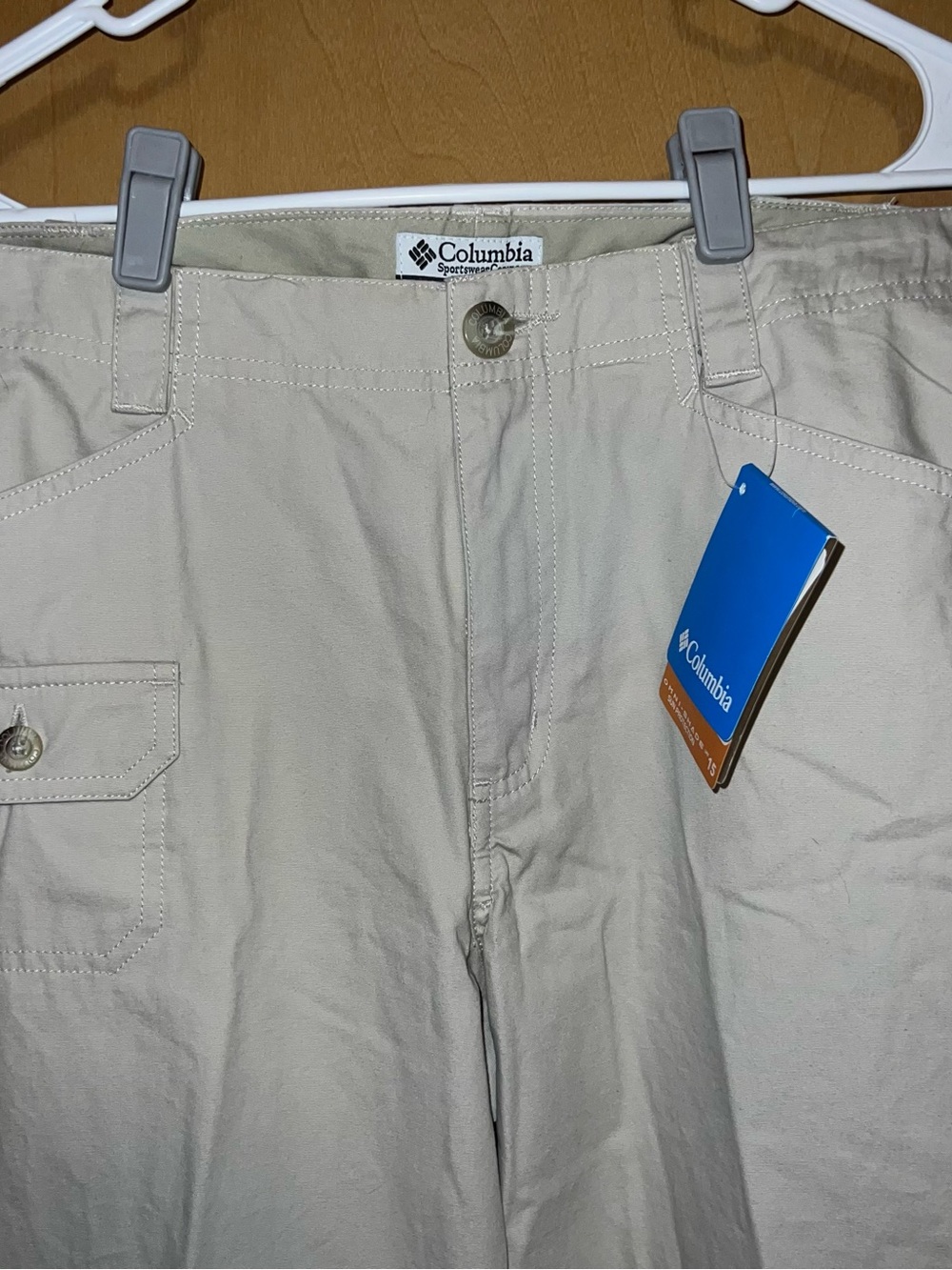 Columbia Women’s Cargo Tan Outdoor Pants Size 8 Short NWT